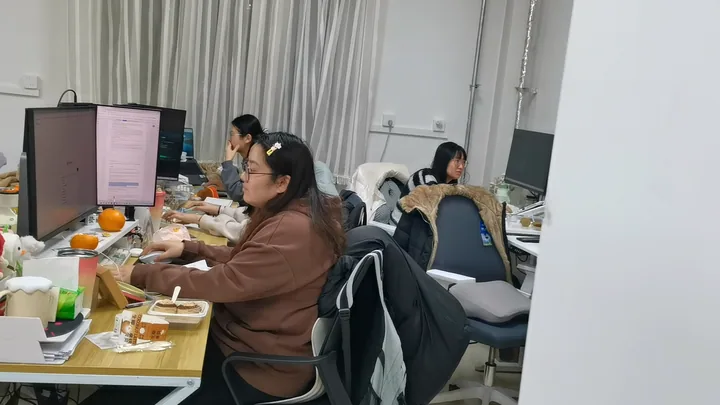 Ren Protein Design Group: At the workstation