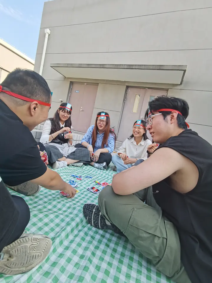 Ren Protein Design Group: Games on the picnic blanket